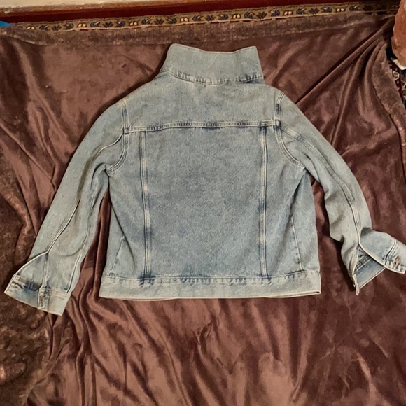 H&M oversized jean jacket size S - Picture 2 of 2